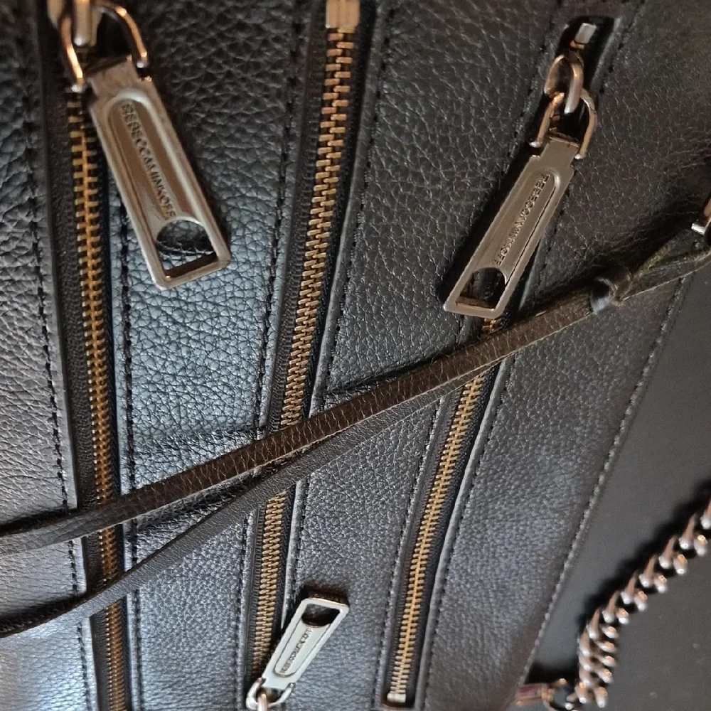 Mini 5 Zip Crossbody With Zipper Details - Picture 13 of 15